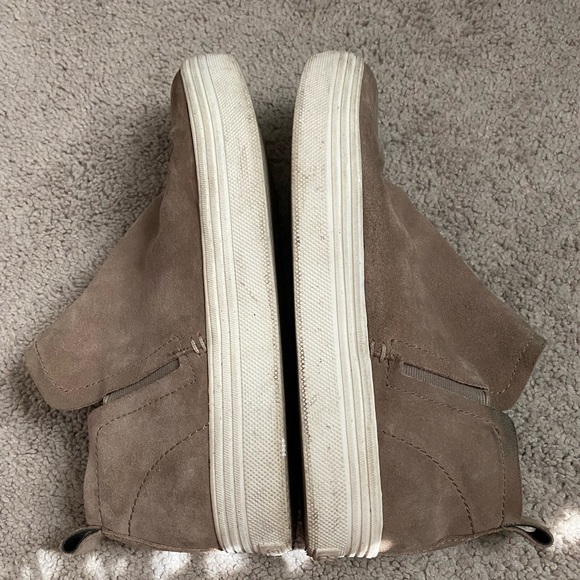 Dolce Vita Tate suede slip on sneakers in tope - Picture 4 of 5